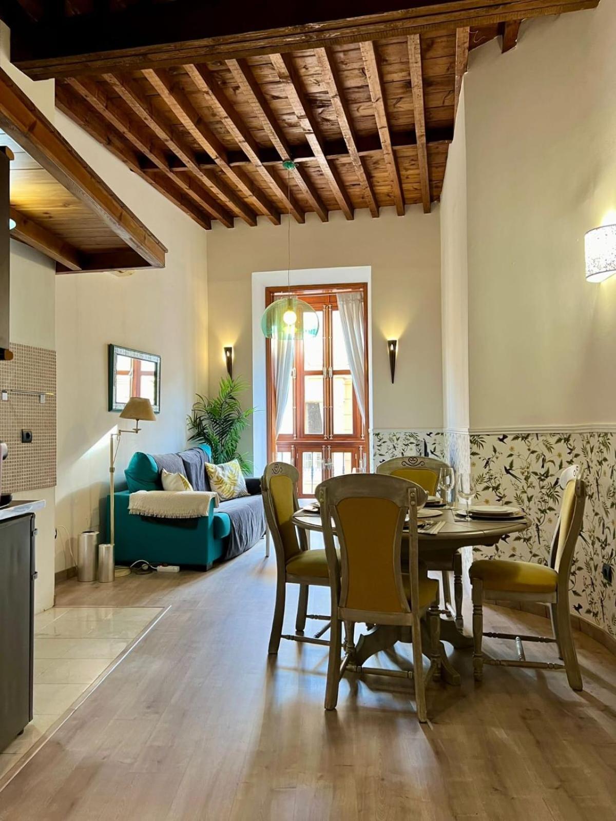 Amazing Apartment In Malaga Oldtown Calle Carreteria Free Wifi&Ac Luaran gambar