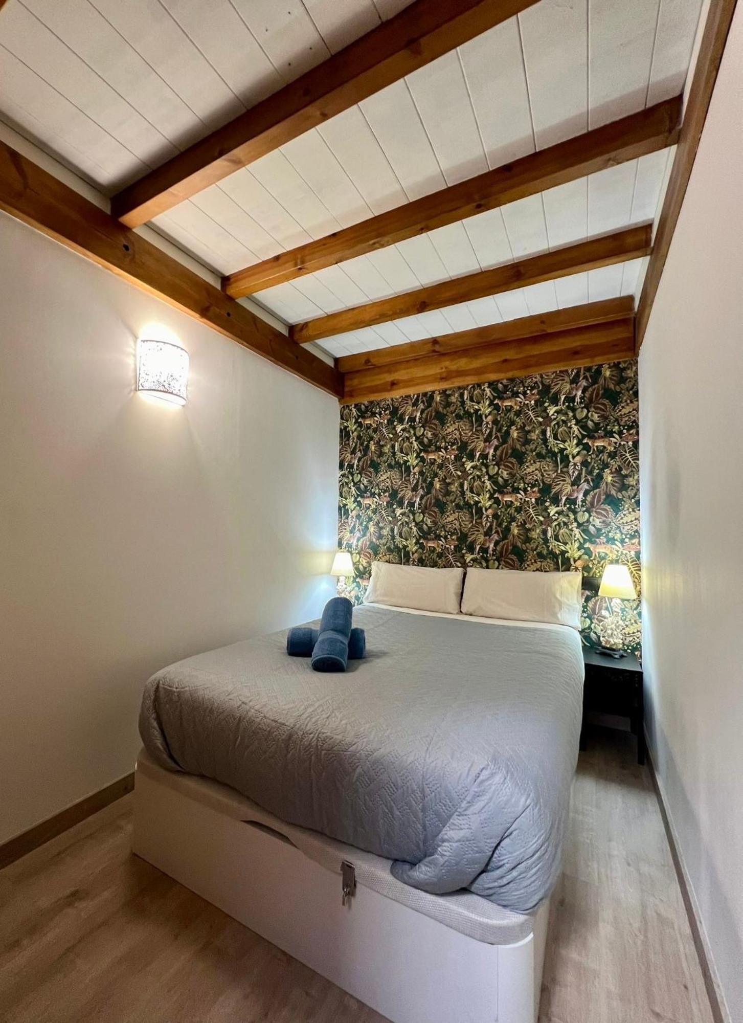Amazing Apartment In Malaga Oldtown Calle Carreteria Free Wifi&Ac Luaran gambar